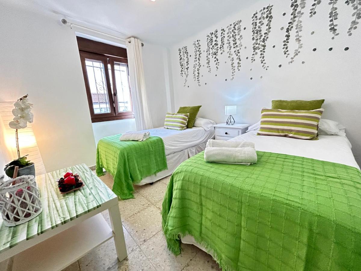 Cozy Town House With Terrace And Free Wifi Villa Ronda Eksteriør billede