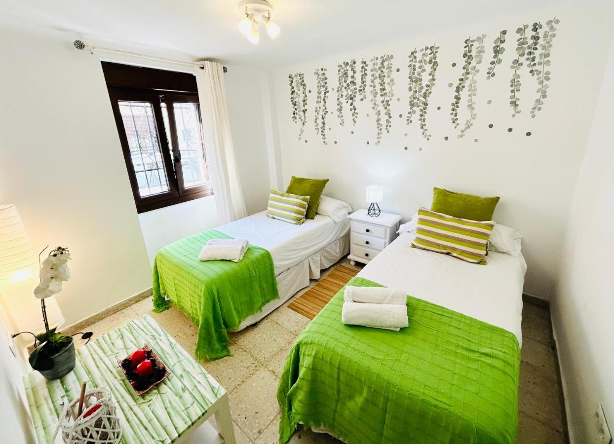 Cozy Town House With Terrace And Free Wifi Villa Ronda Eksteriør billede